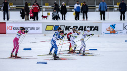 Hiihtäjät maalisuoralla