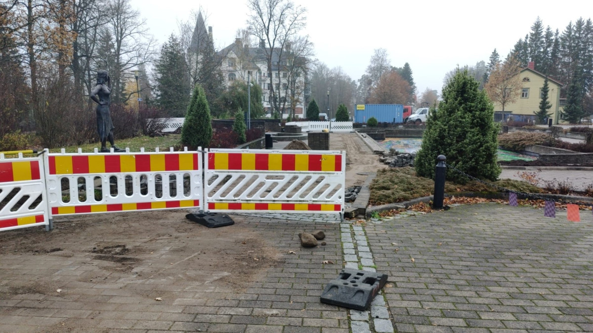 Imatran Inkerinaukion valaistuksen rakennustyö käynnissä.