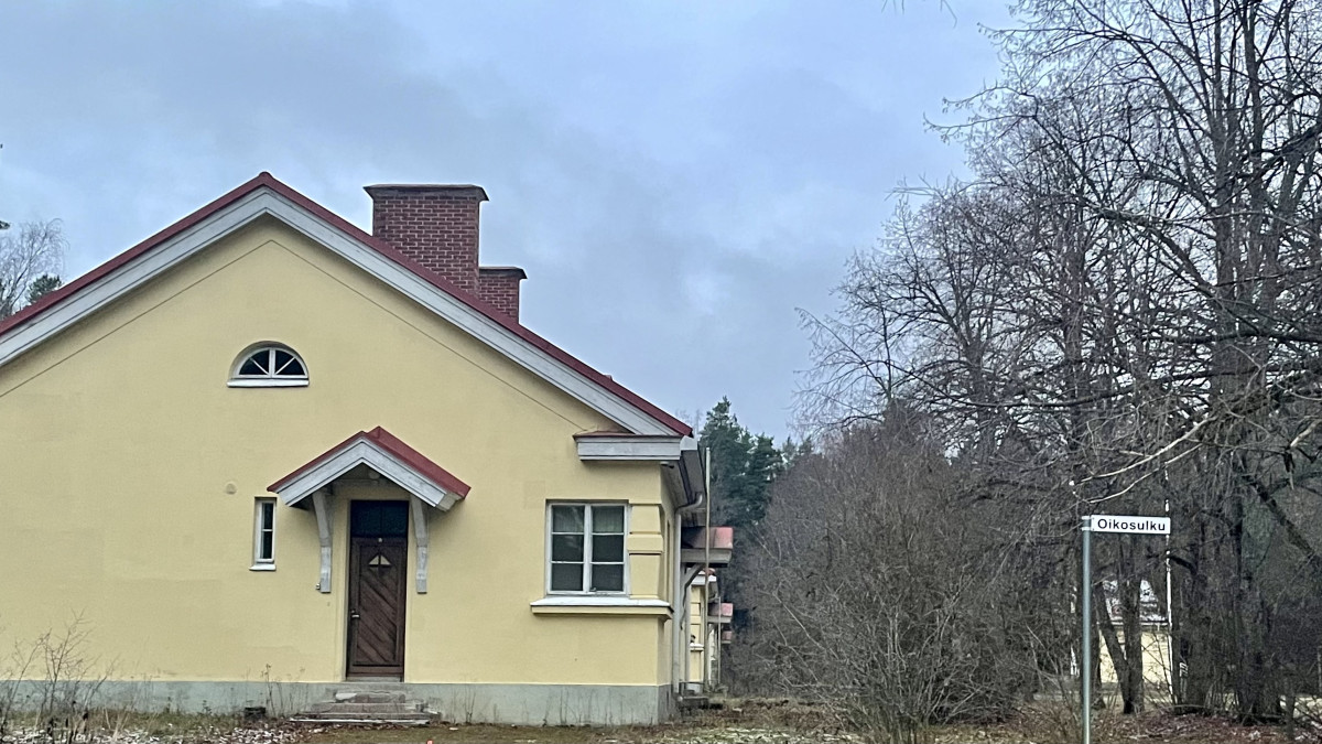 Yksi Ekekgrenin taloista.