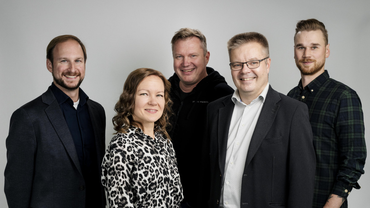 KEHYn Sven, Miia, Jukka, Antti ja Jani.