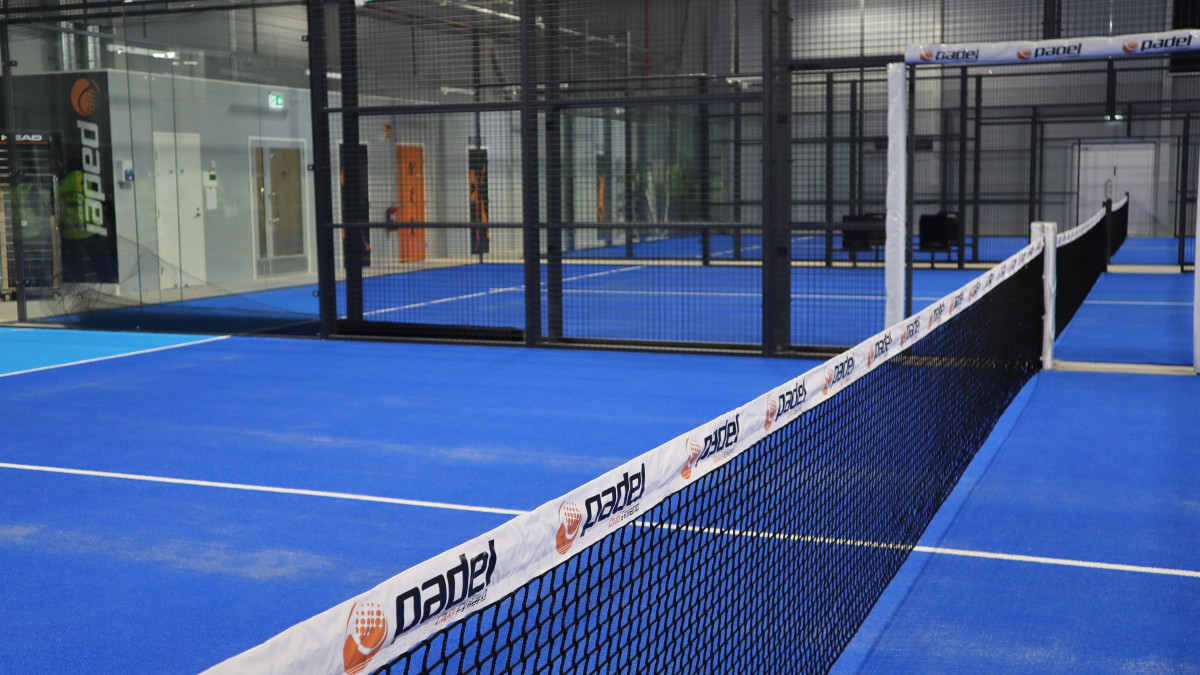 Ukonniemen padelhalli.
