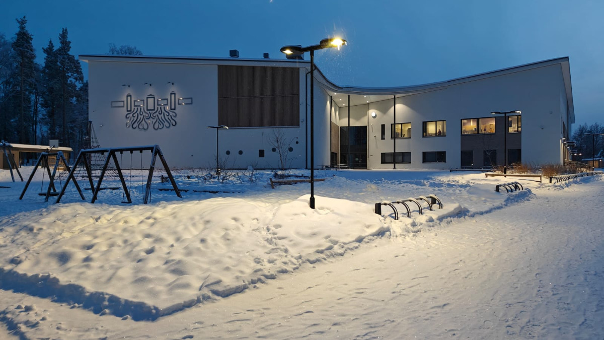 Kosken koulukeskuksen pääkoulu.
