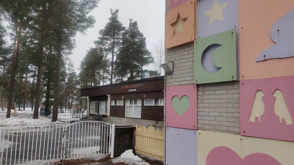 Raution päiväkoti ulkoa kuvattuna.