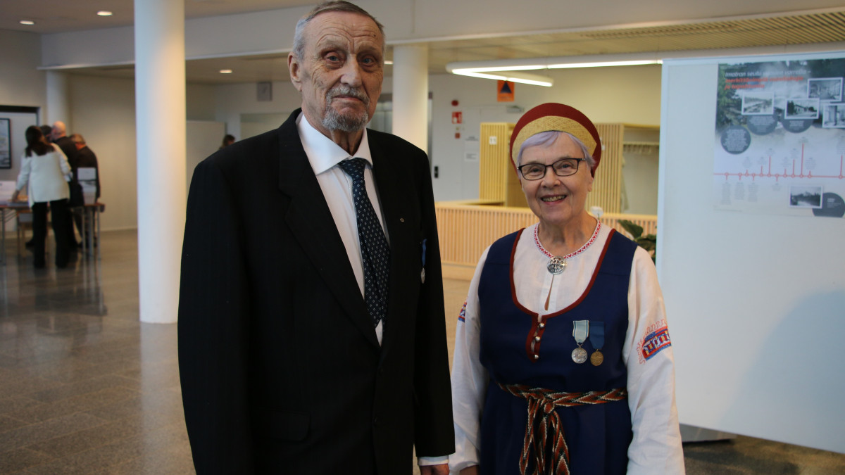 Tyylikästä ja arvokasta juhlapukeutumista
