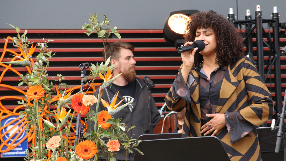 Emilia Sisco ja Imatra Big Band.