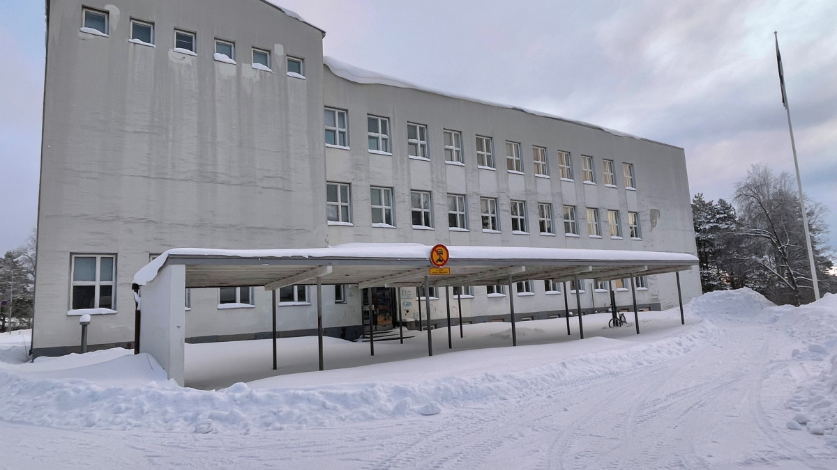 Vanha koulurakennus.