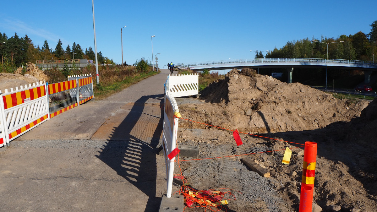 Ensi viikolla kevyen liikenteen on syytä varautua pysäytyksiin kuvan paikassa.