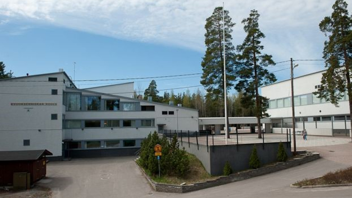 Kotitalousluokka sijaitsee koulukeskuksen vanhalla puolella.