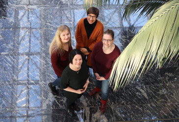 Erämuseota rakentavat kokoelma-amanuenssi Sari Mustajärvi (vas.), toimitusjohtaja Pia Paukku, suunnittelija Mona Taipale ja hankeassistentti Nina Kurk