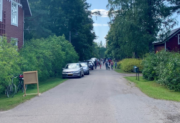 Katunäkymä Imatran Niskalammelta kesäaikaan.