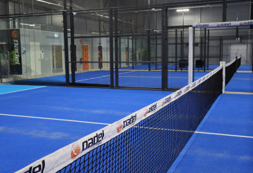 Ukonniemen padelhalli.