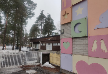 Raution päiväkoti ulkoa kuvattuna.