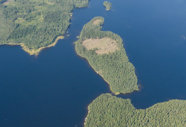 Ilmakuvassa Malonsaari, Mikonsaari ja Haapasaari