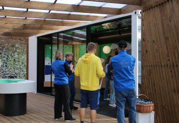 Vesivoimaa esittelevä Fortumin showroom Imatra-päivänä.