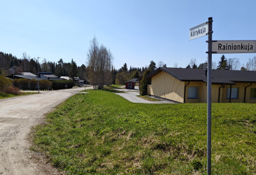 Kärrykujan ja Rainionkujan risteysalue.