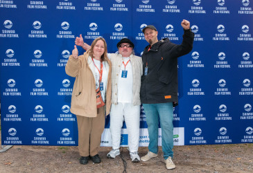 Saimaa Film Festivalin järjestäjät yhteiskuvassa.