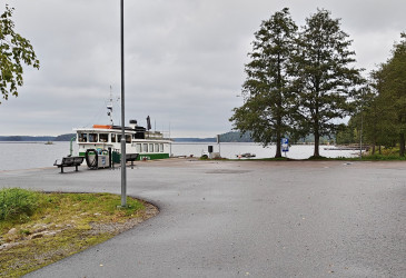 Imatran matkustajasatamassa kaksi laivaa.