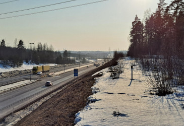 Näkymä moottoritielle.
