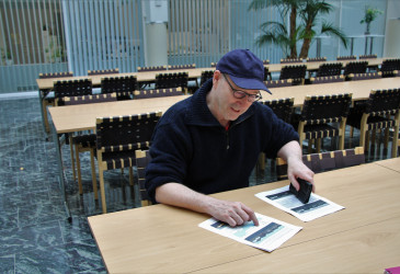 William Dennisuk iloitsee taideprojektista, jossa yhteistyö sujuu.