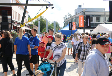 väkijoukko.