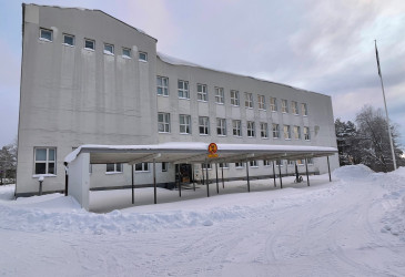 Vanha koulurakennus.