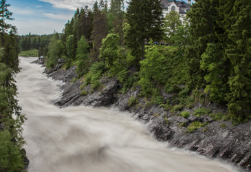 Imatrankoski ja taustalla Valtionhotelli