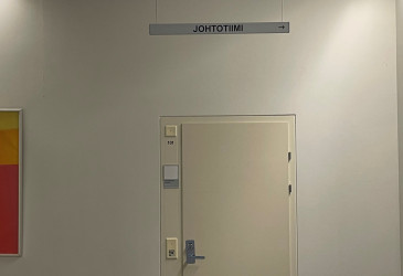 Johtotiimin ovi