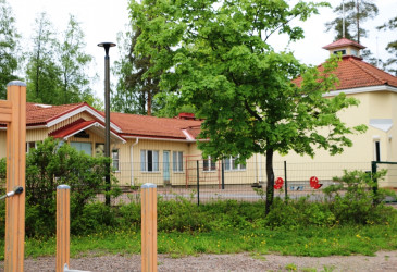 Imatrankosken päiväkoti kesällä.