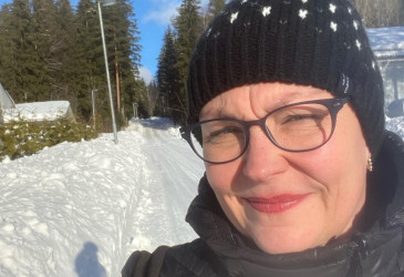 Sirpa Heinäsen kasvokuva.