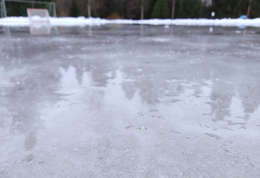 Sulanut luistelukenttä.