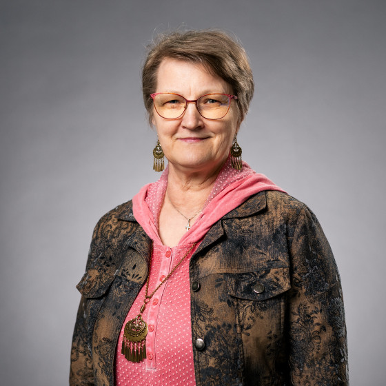 Kuvassa Eija Hauska-Mertanen.