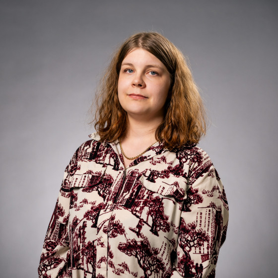 Kuvassa Ella Petäjäsuo.