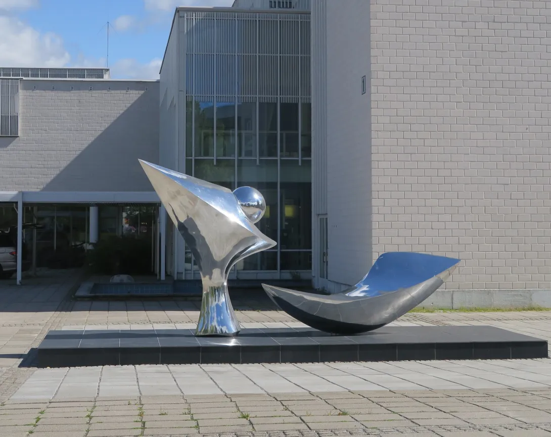 Veikko Nuutinen, Valssi, 1980, 2020, alumiini, kuva Eero Laajo 