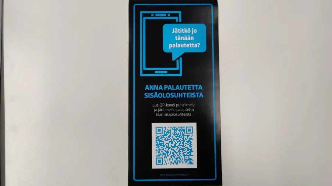 Palautetta annetaan sähköisesti tilasta löytyvän QR-koodin kautta.