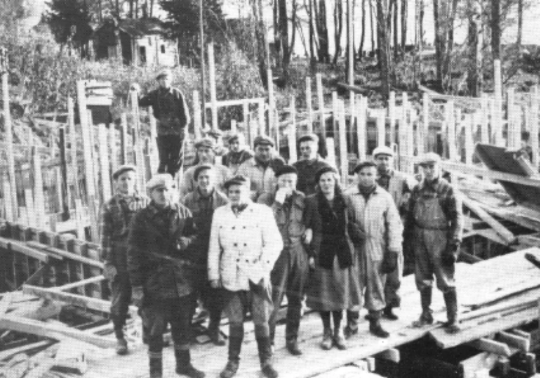Immalan vedenottamon rakennustyömaa vuonna 1950.